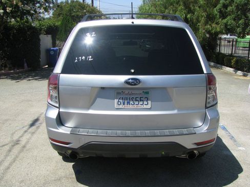 Used 2012 Subaru Forester 2.5X Limited AWD/4WD image 5
