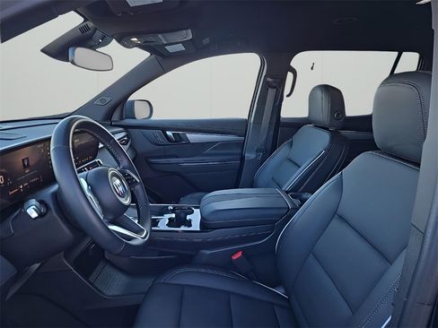 Used 2025 Buick Enclave Preferred image 9
