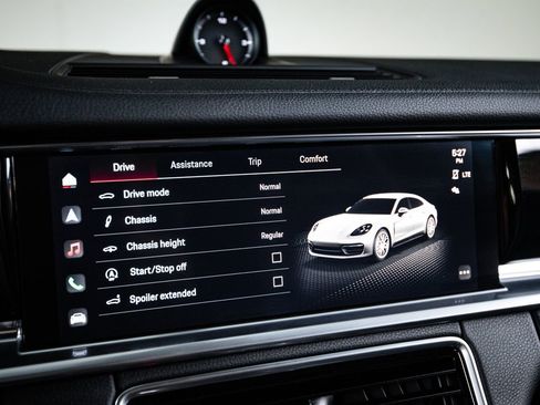 Certified 2023 Porsche Panamera image 18