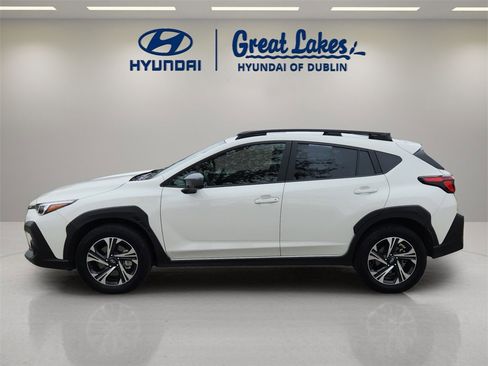 Used 2024 Subaru Crosstrek 2.0i Premium image 2