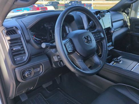 Used 2024 RAM 2500 Limited image 10