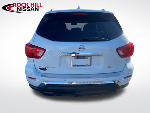 Used 2020 Nissan Pathfinder SV image 6