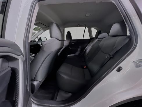 Used 2022 Toyota RAV4 XLE FWD image 29
