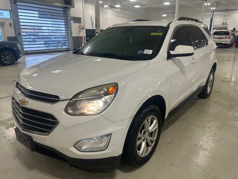 Used 2017 Chevrolet Equinox LT w/ Convenience Package image 10
