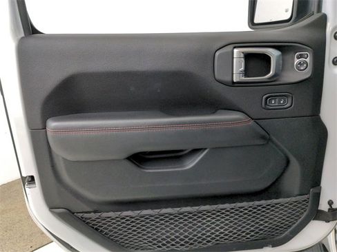 Used 2020 Jeep Gladiator Rubicon image 34