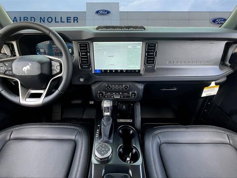 New 2025 Ford Bronco Badlands image 6