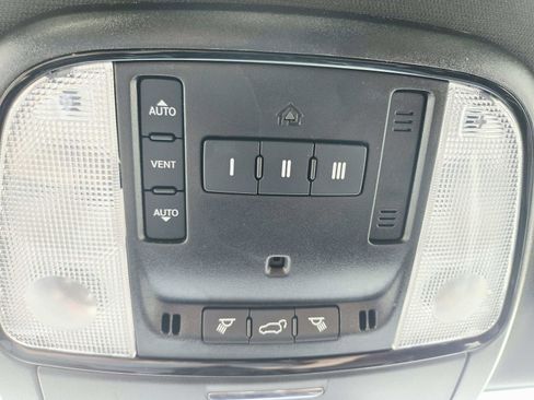 Used 2024 Dodge Durango GT AWD/4WD image 40