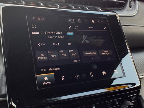 Used 2023 Jeep Grand Cherokee L Laredo image 12