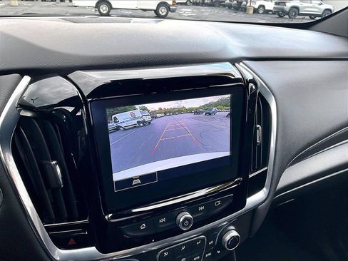 Used 2023 Chevrolet Traverse LT AWD/4WD image 19