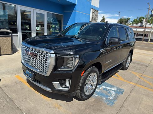 Used 2021 GMC Yukon Denali AWD/4WD image 2