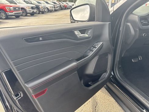 Certified 2023 Ford Escape ST-Line w/ Tech Pack #1 image 23