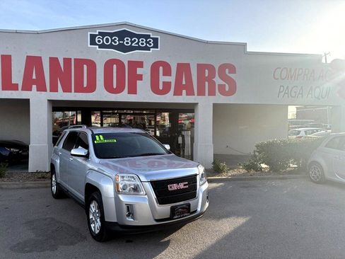 Used 2011 GMC Terrain SLE image 6
