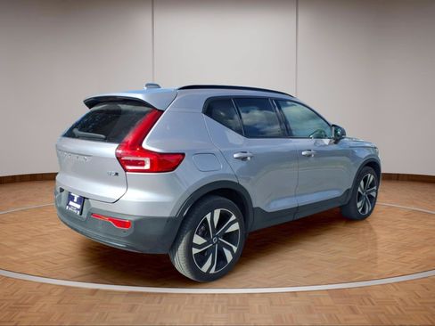 Certified 2026 Volvo XC40 B5 Ultra w/ Protection Package Premier AWD/4WD image 6
