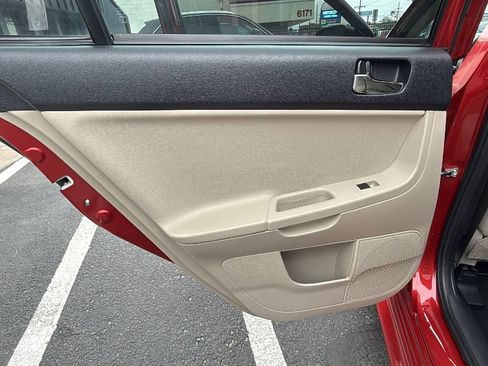 Used 2016 Mitsubishi Lancer ES image 11