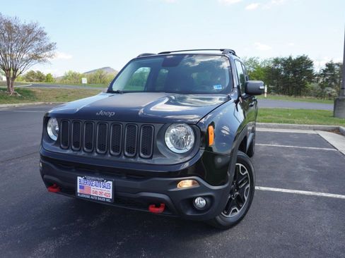 Used 2017 Jeep Renegade Trailhawk image 6