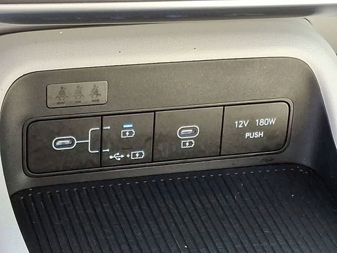 Used 2024 Hyundai Kona SEL AWD/4WD image 23