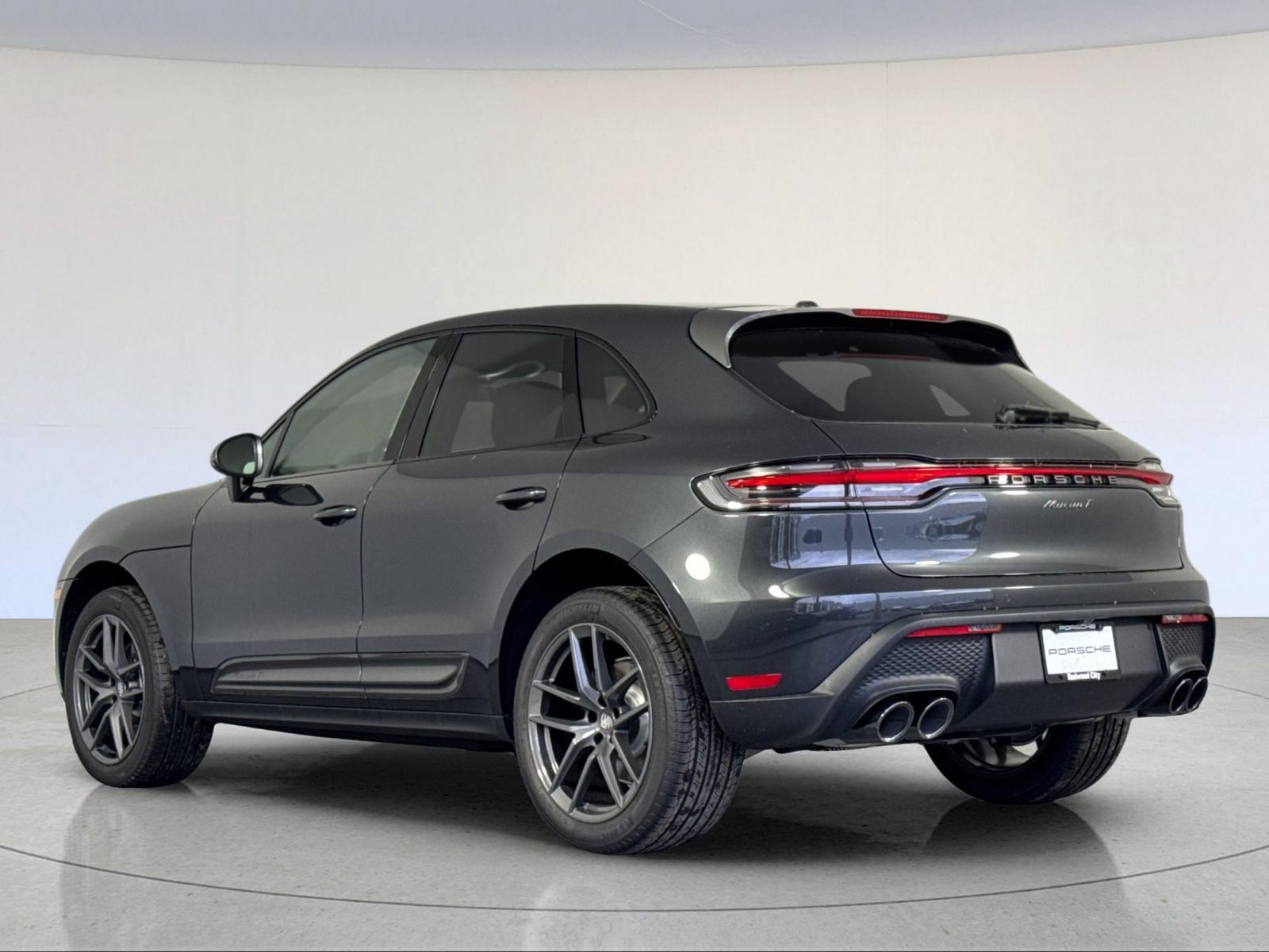 Certified 2026 Porsche Macan Turbo AWD/4WD image 3