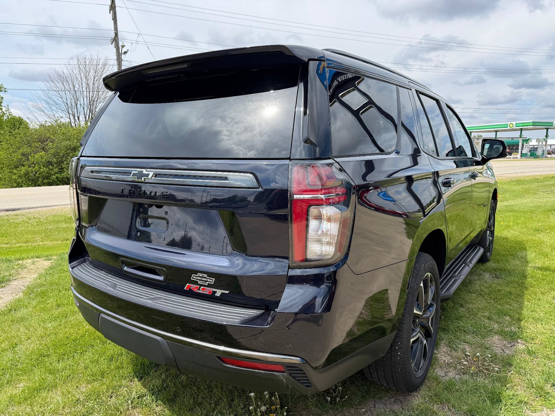 Certified 2021 Chevrolet Tahoe RST w/ Luxury Package AWD/4WD image 7