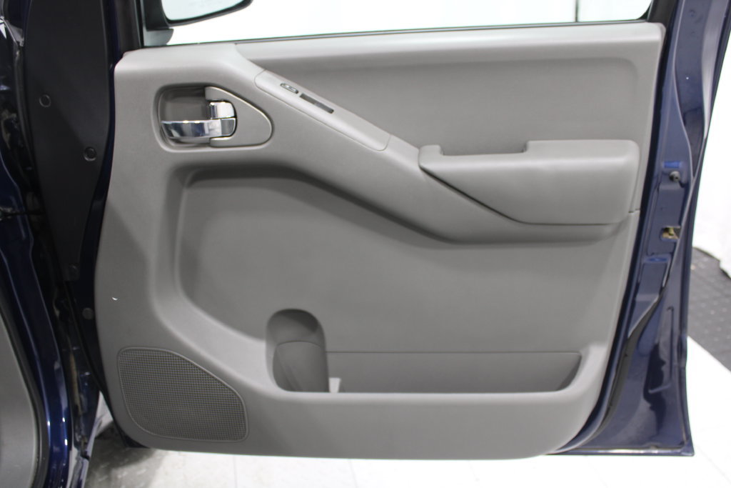 Used 2011 Nissan Frontier SV w/ SV Premium Utility Pkg RWD image 24