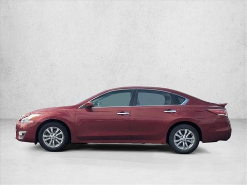 Used 2014 Nissan Altima 2.5 S w/ Sport Value Package image 8