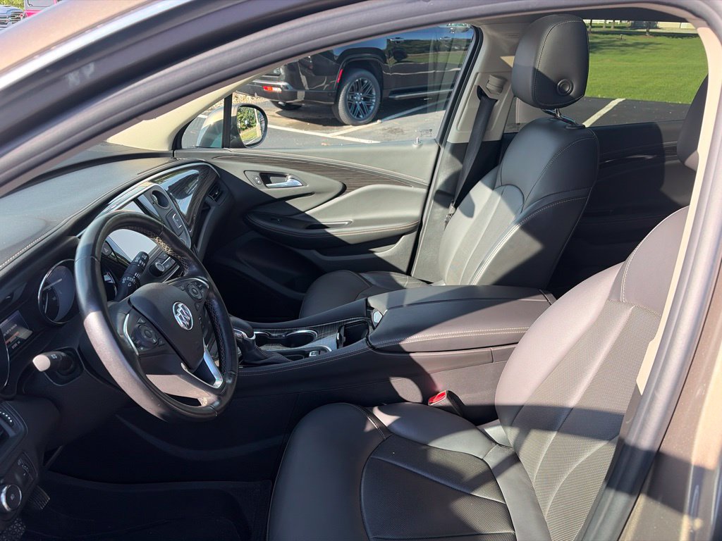 Used 2018 Buick Envision Essence AWD/4WD image 20