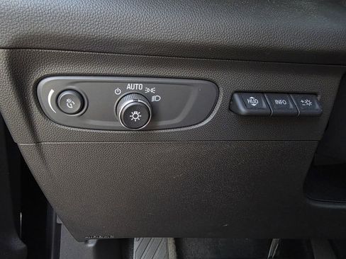 Used 2022 Buick Envision Avenir w/ Technology Package II image 13