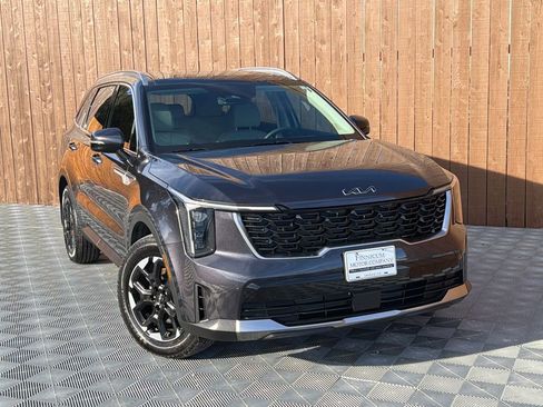 Used 2025 Kia Sorento S w/ Panoramic Sunroof Package image 11