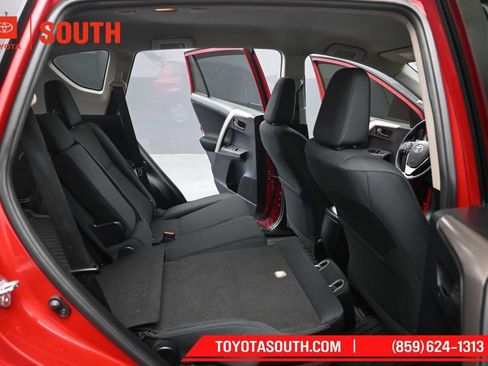Used 2015 Toyota RAV4 LE AWD/4WD image 27