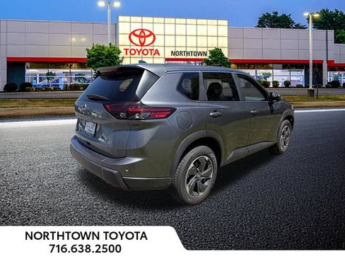 Used 2025 Nissan Rogue SV AWD/4WD image 6