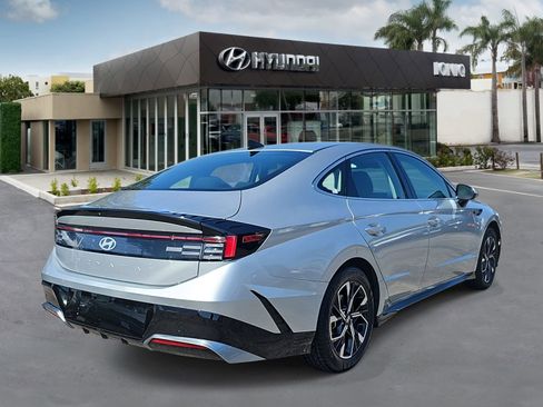 Used 2025 Hyundai Sonata SEL FWD image 3