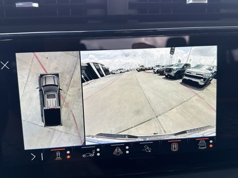 Used 2025 GMC Sierra 1500 AT4 AWD/4WD image 19