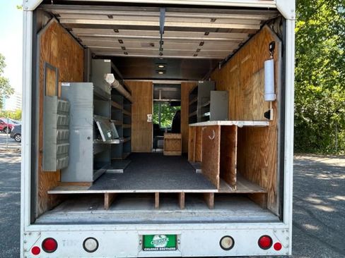 Used 2013 Ford E-350 and Econoline 350 Super Duty w/ Air Conditioning Prep Pkg RWD image 22