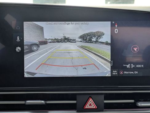 Used 2025 Hyundai Elantra SEL image 21