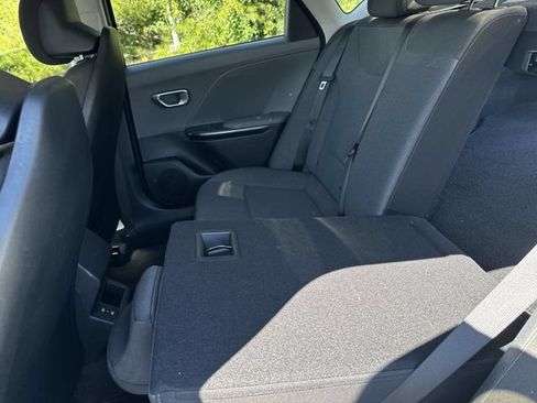 Used 2025 Kia K4 FWD image 17