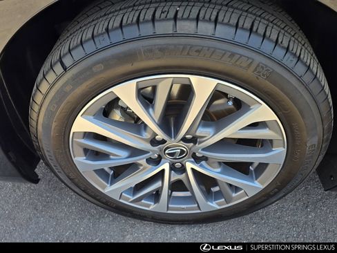 Used 2025 Lexus ES 350 w/ Accessory Package (Z2) FWD image 6