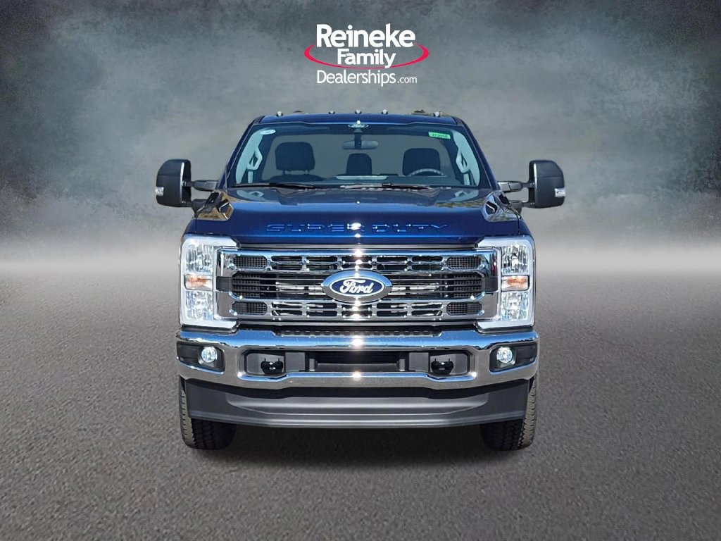 New 2027 Ford F350 XLT w/ 360-Degree Camera Package AWD/4WD image 2