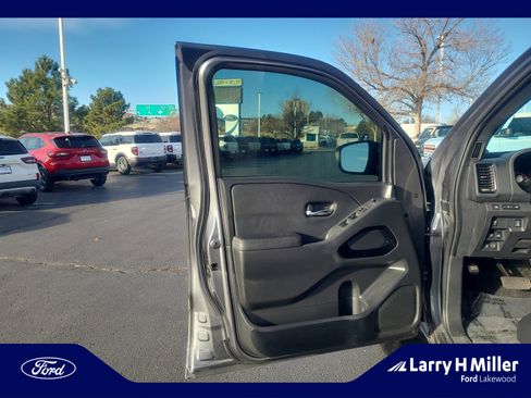 Used 2022 Nissan Frontier PRO-4X w/ Pro-4X Premium Package image 13