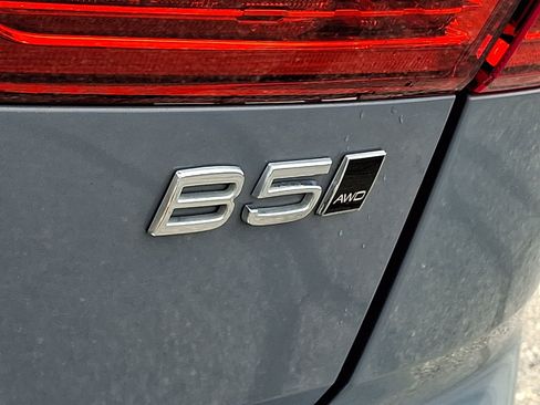 Used 2022 Volvo XC60 B5 Momentum w/ Climate Package AWD/4WD image 30