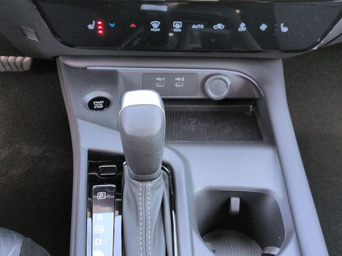 New 2026 Nissan Sentra SV w/ SV Convenience Package FWD image 24