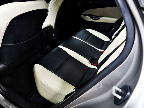 Used 2024 Lexus NX 250 FWD image 11