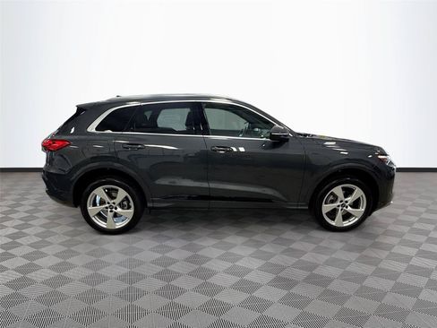 Certified 2025 Audi Q5 Premium w/ Premium Plus AWD/4WD image 8