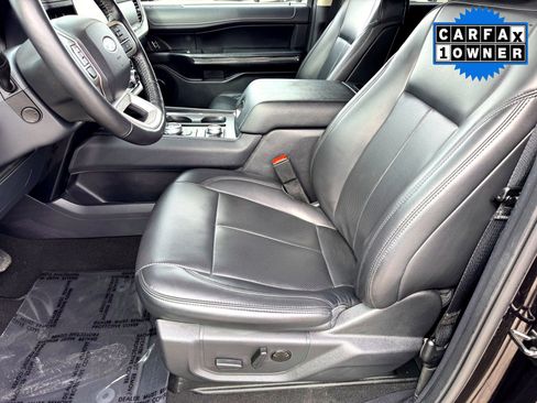 Used 2024 Ford Expedition XLT image 12