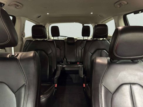 Used 2021 Chrysler Voyager Lxi FWD image 15