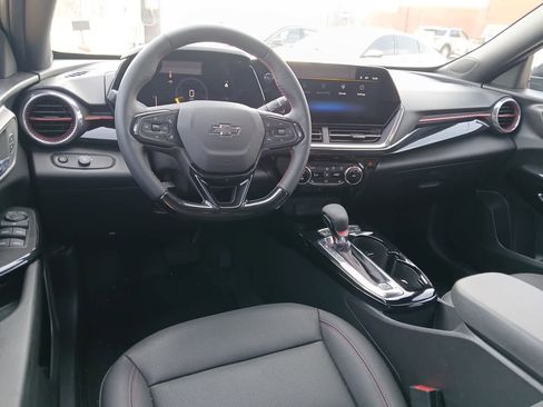 Used 2026 Chevrolet Trax RS w/ Sunroof Package FWD image 74
