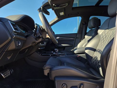 Certified 2025 Audi SQ5 Premium Plus image 16