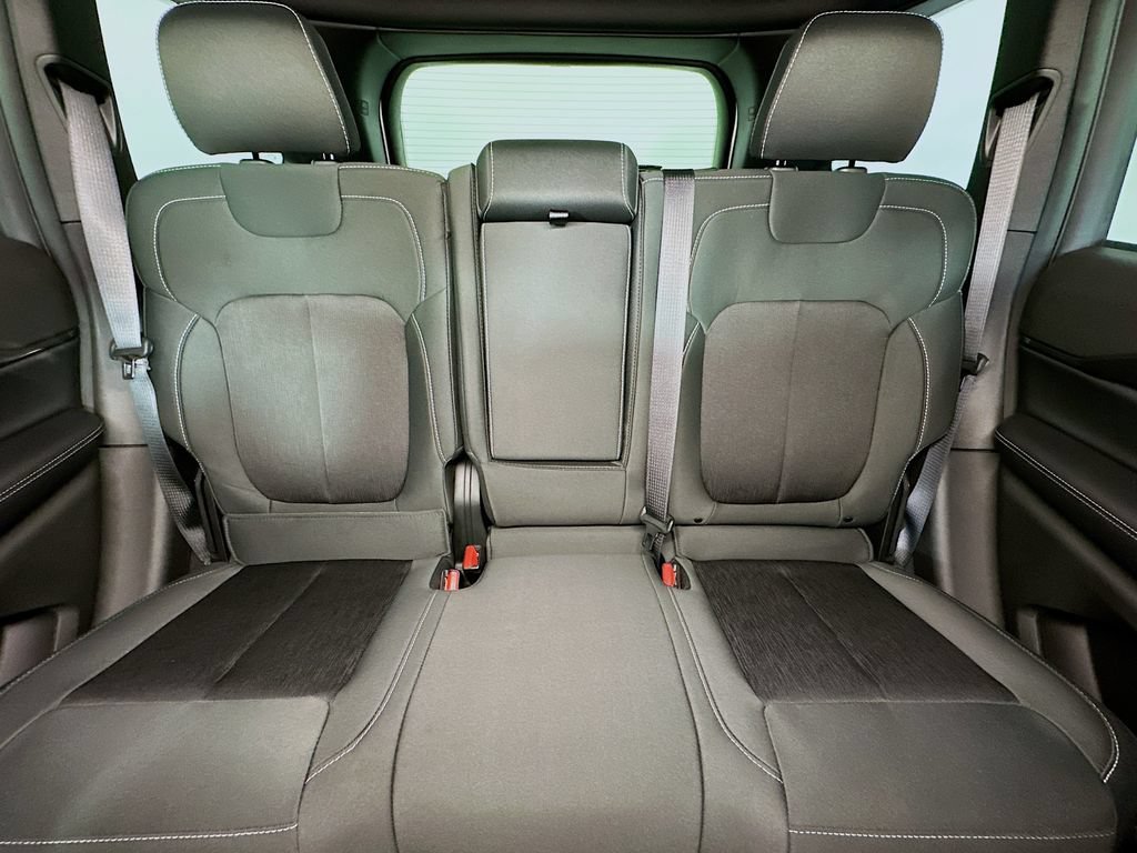 New 2026 Jeep Grand Cherokee Laredo X RWD image 10