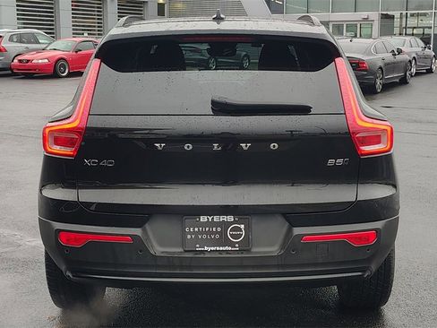 Certified 2025 Volvo XC40 B5 Plus image 31