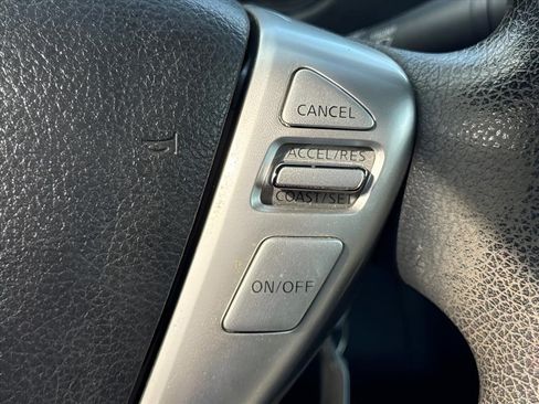 Used 2016 Nissan Versa SV FWD image 15