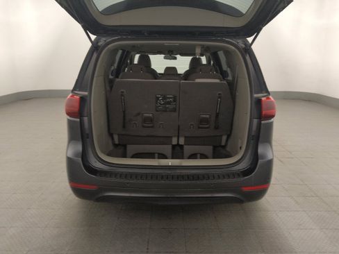 Used 2016 Kia Sedona LX w/ LX Convenience Package FWD image 29