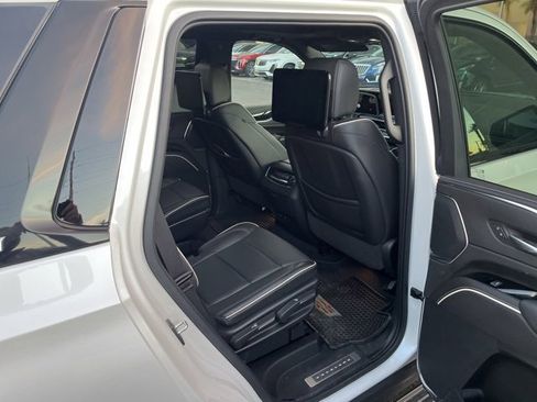 Used 2021 Cadillac Escalade Sport w/ Driver Assist Tech Package image 6